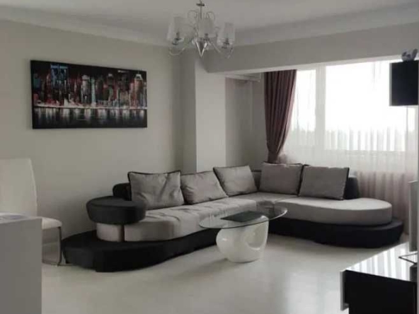 Дава се под наем Тристаен апартамент в Пловдив, Кършияка - 90 кв.м за 300.9 € - Снимка #1