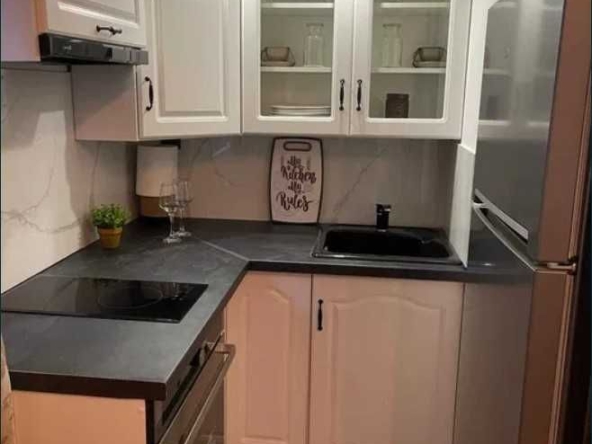 Едностаен апартамент в София, Център - 45 кв.м за 4112 €/кв.м - Снимка #1