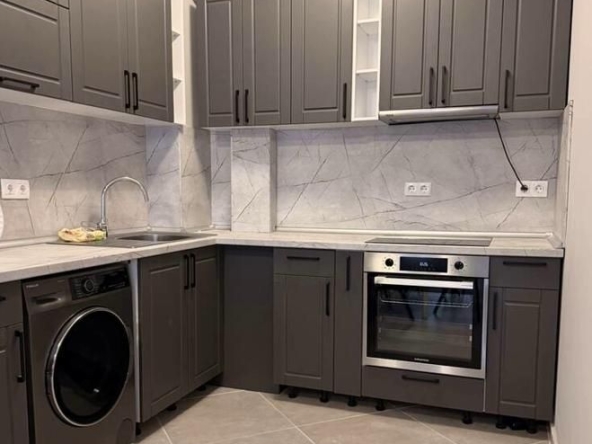 Дава се под наем Двустаен апартамент в Пловдив, Каменица 2 - 70 кв.м за 511 € - Снимка #1