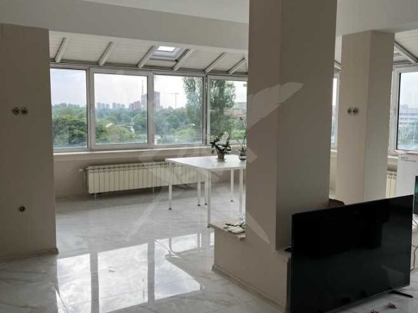 Тристаен апартамент в Пловдив, Кършияка - 220 кв.м за 1637 €/кв.м - Снимка #1