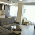 Дава се под наем Двустаен апартамент в Пловдив, Въстанически - 65 кв.м за 306 € - Снимка #1