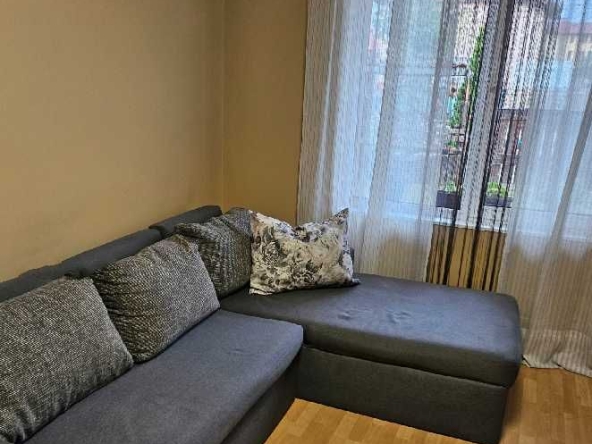 Дава се под наем Къща в София, Зона Б-18 - 70 кв.м за 380 € - Снимка #1