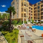 Двустаен апартамент в Бургас, Център - 55 кв.м за 1182 €/кв.м - Снимка #1