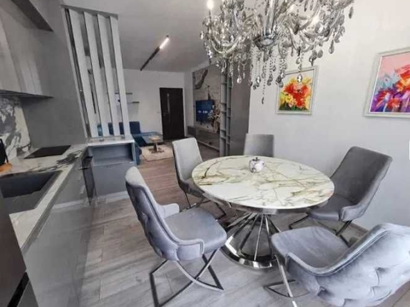 Дава се под наем Тристаен апартамент в София, Кръстова вада - 107 кв.м за 1296.42 € - Снимка #1