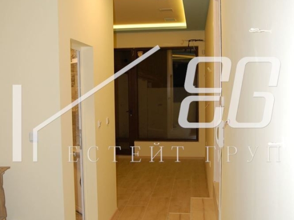 Дава се под наем Магазин в Варна, Център - 40 кв.м за 648.21 € - Снимка #1