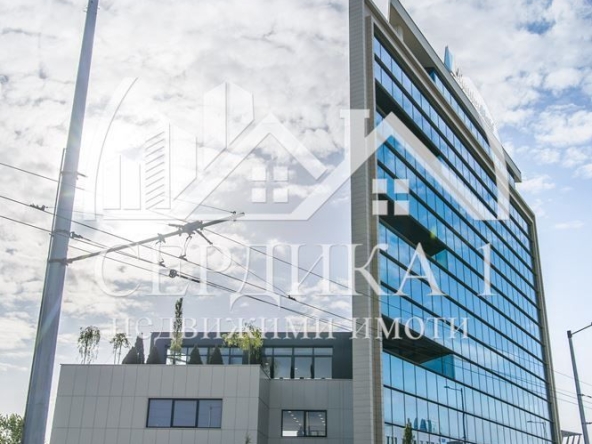 Дава се под наем Офис в София, Дружба 1 - 350 кв.м за 3889.77 € - Снимка #1