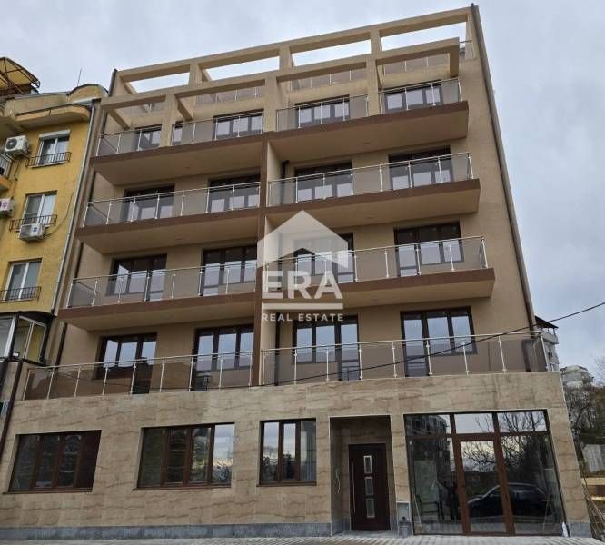 Тристаен апартамент в Русе, Дружба 3 - 140 кв.м за 1155 €/кв.м - Снимка #1