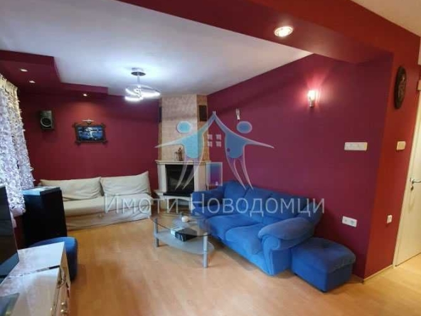 Етаж от къща в Шумен, Пазара - 120 кв.м за 1530 €/кв.м - Снимка #1
