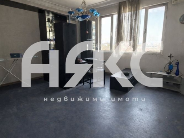 Двустаен апартамент в София, Оборище - 76 кв.м за 1544 €/кв.м - Снимка #1