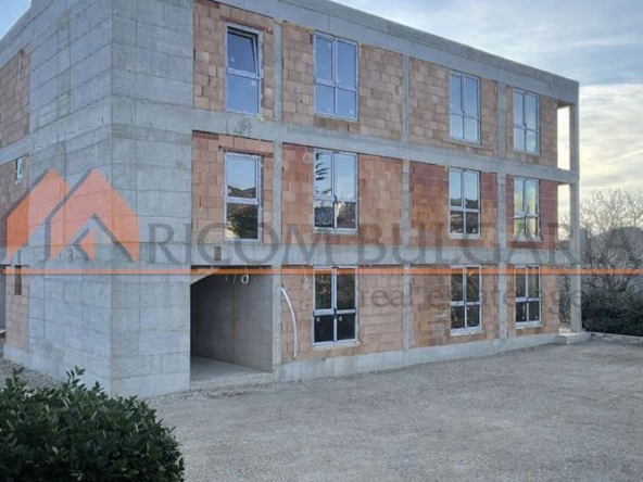Тристаен апартамент в Варна, Виница - 78 кв.м за 1014 €/кв.м - Снимка #1