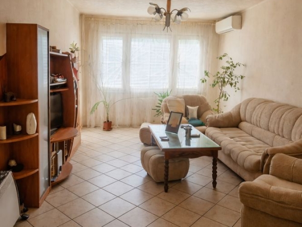 Двустаен апартамент в Плевен, Дружба 3 - 54 кв.м за 567 €/кв.м - Снимка #1