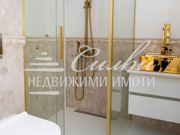 Двустаен апартамент в Шумен, Боян Българанов 1 - 68 кв.м за 1456 €/кв.м - Снимка #1