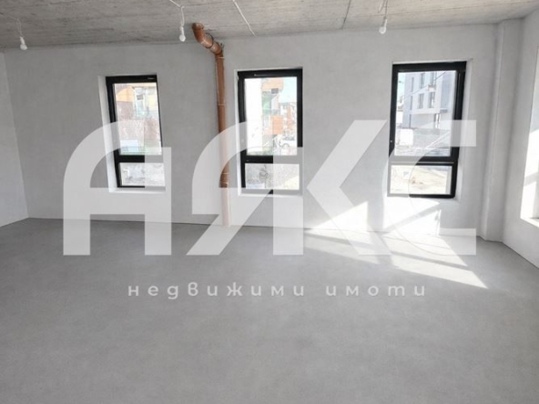 Дава се под наем Офис в София, Малинова долина - 167 кв.м за 997.05 € - Снимка #1