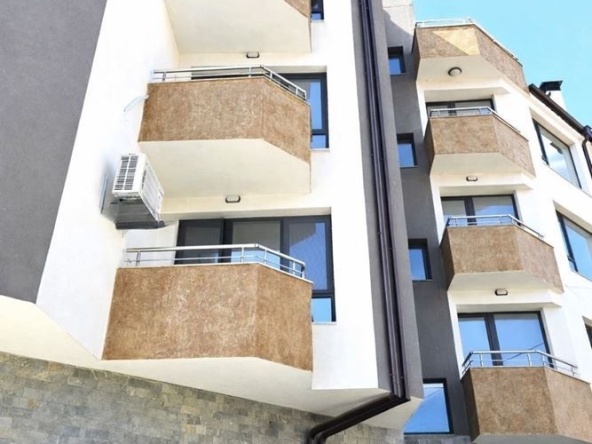 Двустаен апартамент в Варна, Левски - 67 кв.м за 1183 €/кв.м - Снимка #1