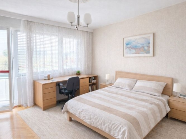 Четиристаен апартамент в Плевен, Идеален център - 120 кв.м за 561 €/кв.м - Снимка #1