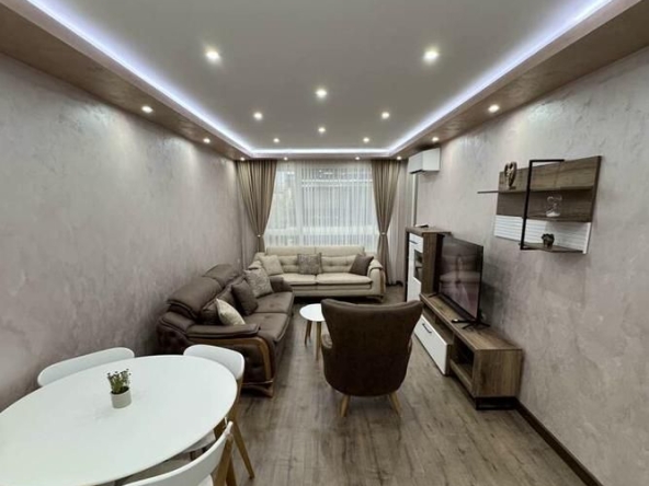 Дава се под наем Двустаен апартамент в Пловдив, Кършияка - 74 кв.м за 587 € - Снимка #1