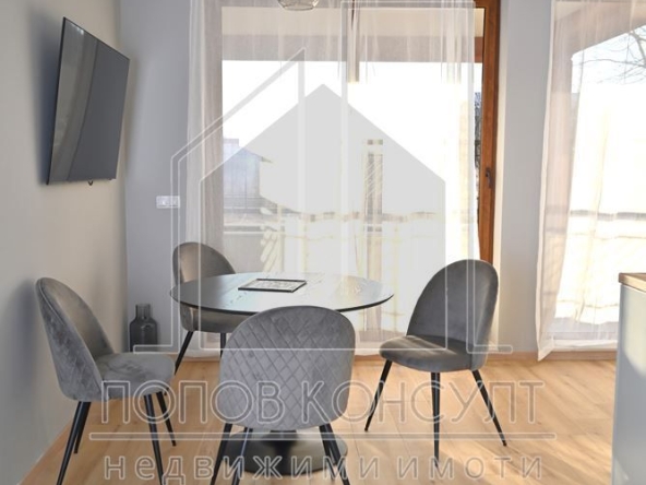 Тристаен апартамент в Пловдив, Кършияка - 133 кв.м за 1955 €/кв.м - Снимка #1