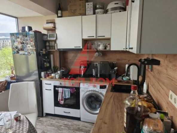 Дава се под наем Четиристаен апартамент в с. Чайка, Област Кърджали - 90 кв.м за 816 € - Снимка #1