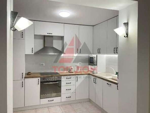 Дава се под наем Четиристаен апартамент в Варна, Център - 135 кв.м за 1000 € - Снимка #1