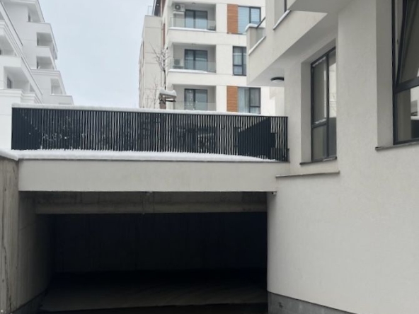 Дава се под наем Гараж / Паркомясто в София, Овча купел 2 - 20 кв.м за 35000 € - Снимка #1