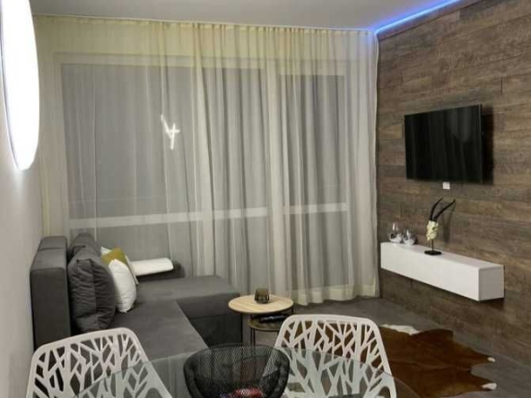 Дава се под наем Двустаен апартамент в Бургас, Сарафово - 50 кв.м за 350 € - Снимка #1