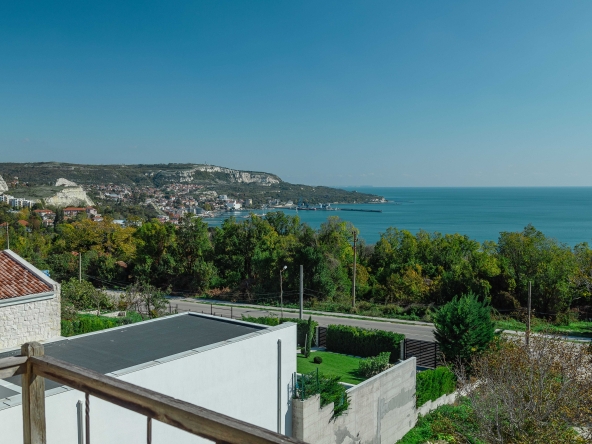 Къща в Балчик - 116 кв.м за 1509 €/кв.м - Снимка #1