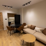 Тристаен апартамент в Бургас, Център - 68 кв.м за 2924 €/кв.м - Снимка #1