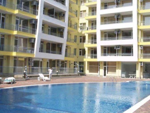 Дава се под наем Двустаен апартамент в Несебър - 58 кв.м за 331.5 € - Снимка #1