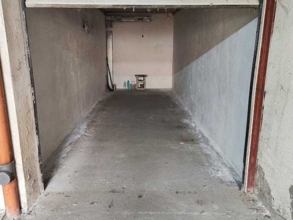 Дава се под наем Гараж / Паркомясто в София, Дианабад - 18 кв.м за 147.9 € - Снимка #1