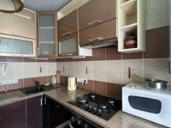 Дава се под наем Двустаен апартамент в София, Център - 55 кв.м за 423.3 € - Снимка #1