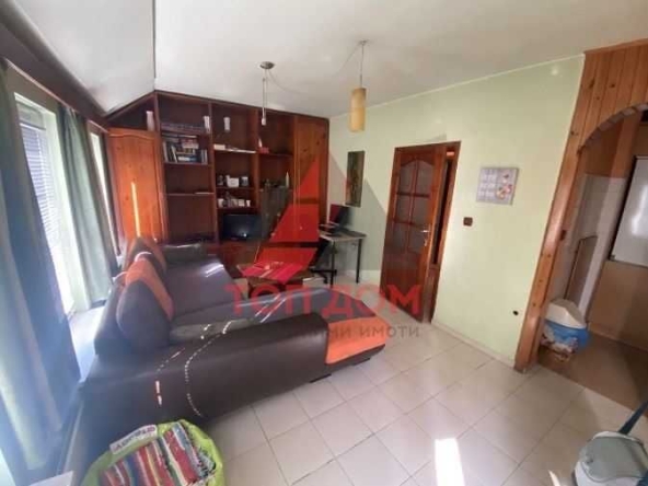 Дава се под наем Тристаен апартамент в Варна, Окръжна болница - 100 кв.м за 510 € - Снимка #1