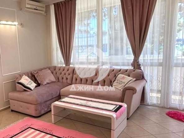 Двустаен апартамент в к.к. Слънчев бряг - 74 кв.м за 1609 €/кв.м - Снимка #1