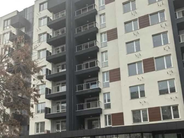 Тристаен апартамент в Пловдив, Тракия - 101 кв.м за 743 €/кв.м - Снимка #1