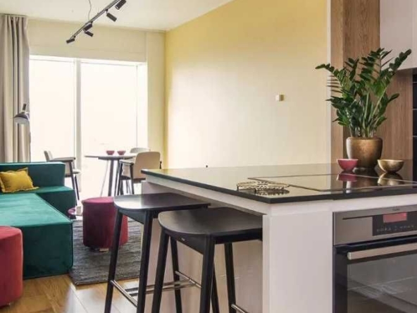 Дава се под наем Двустаен апартамент в Пловдив, Въстанически - 60 кв.м за 255 € - Снимка #1