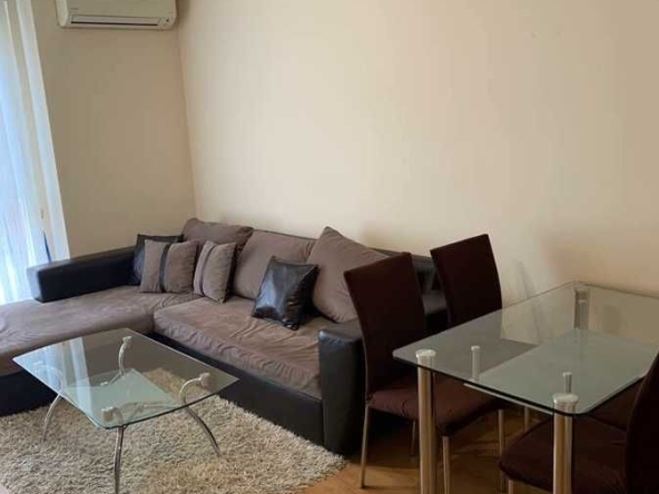 Дава се под наем Двустаен апартамент в Пловдив, Кършияка - 75 кв.м за 400 € - Снимка #1