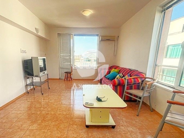 Двустаен апартамент в к.к. Слънчев бряг - 73 кв.м за 850 €/кв.м - Снимка #1