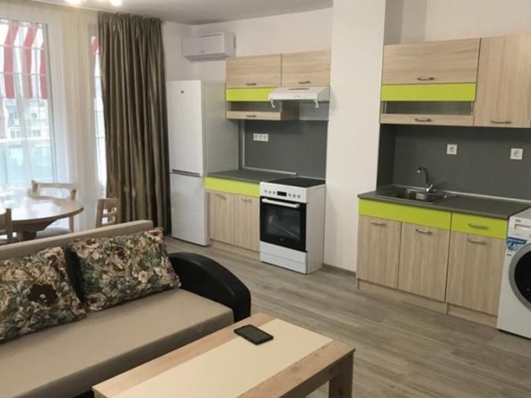 Дава се под наем Двустаен апартамент в Пловдив, Кършияка - 87 кв.м за 400 € - Снимка #1