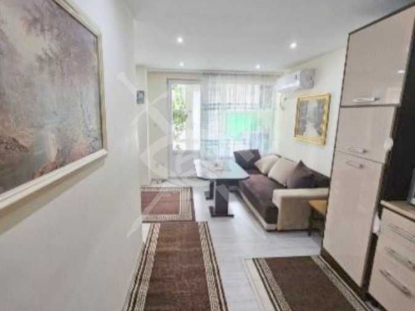 Двустаен апартамент в Бургас, Възраждане - 56 кв.м за 1411 €/кв.м - Снимка #1