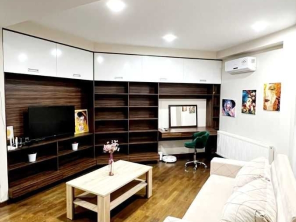 Дава се под наем Двустаен апартамент в София, Люлин 7 - 50 кв.м за 375 € - Снимка #1