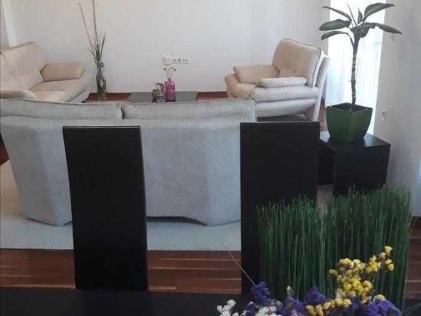 Дава се под наем Двустаен апартамент в Бургас, Славейков - 58 кв.м за 204 € - Снимка #1