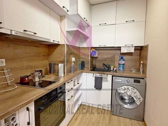 Дава се под наем Тристаен апартамент в Варна, Колхозен пазар - 80 кв.м за 600 € - Снимка #1