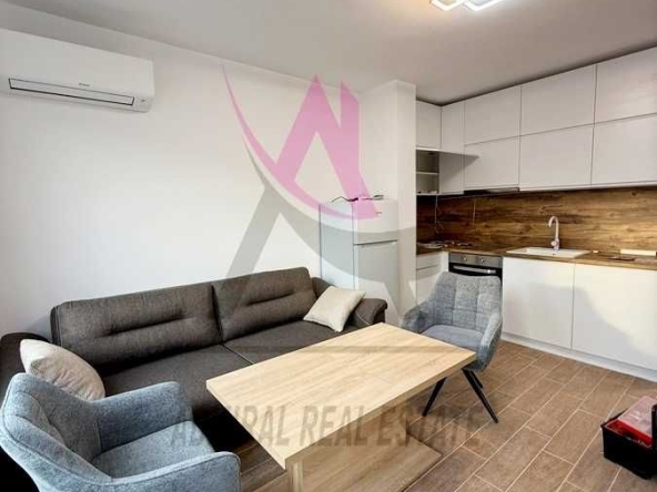 Дава се под наем Двустаен апартамент в Варна, Колхозен пазар - 55 кв.м за 500 € - Снимка #1