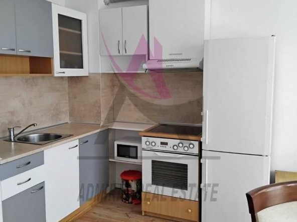 Дава се под наем Двустаен апартамент в Варна, Конфуто - 55 кв.м за 350 € - Снимка #1