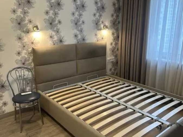 Дава се под наем Двустаен апартамент в София, Център - 55 кв.м за 408 € - Снимка #1