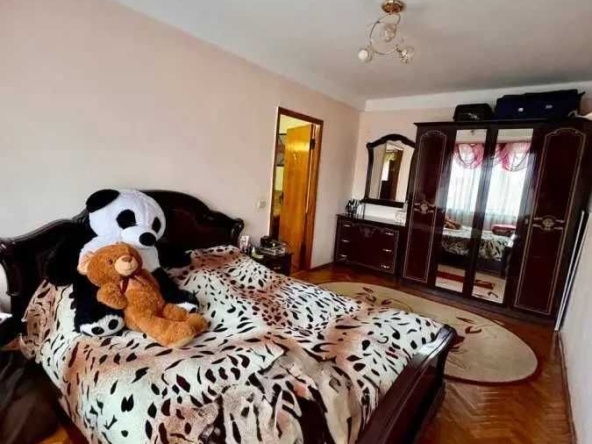 Дава се под наем Двустаен апартамент в София, Център - 55 кв.м за 397.8 € - Снимка #1