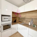 Дава се под наем Двустаен апартамент в Варна, Бриз - 76 кв.м за 700 € - Снимка #1