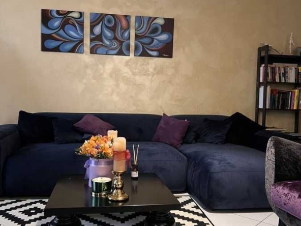 Дава се под наем Тристаен апартамент в София, Център - 95 кв.м за 561 € - Снимка #1