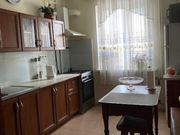 Дава се под наем Двустаен апартамент в София, Център - 65 кв.м за 402.9 € - Снимка #1