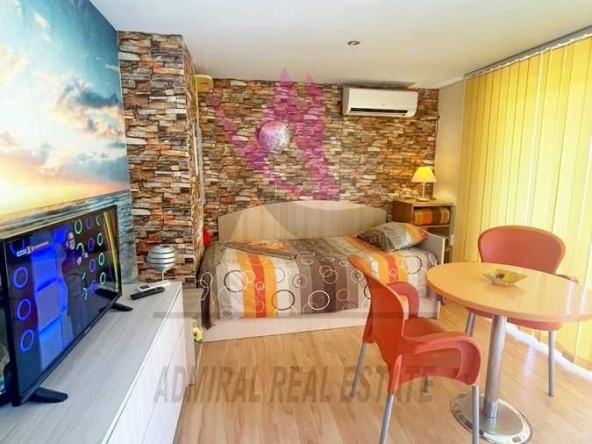 Дава се под наем Тристаен апартамент в Варна, Бриз - 55 кв.м за 500 € - Снимка #1