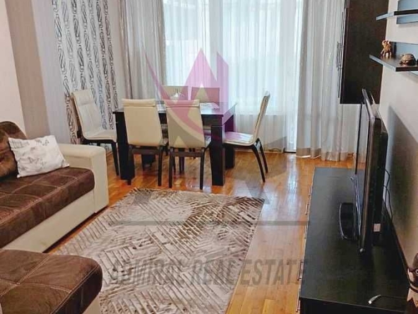 Дава се под наем Тристаен апартамент в Варна, Автогара - 80 кв.м за 562 € - Снимка #1